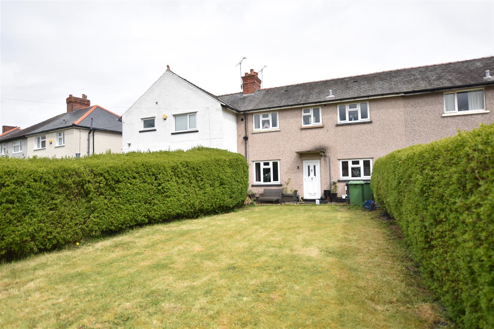 For Sale 3 Bed House mid terrace